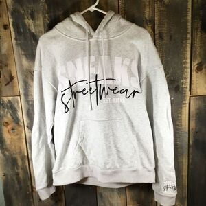 Sneaks Streetwear hoodie unisex size XL